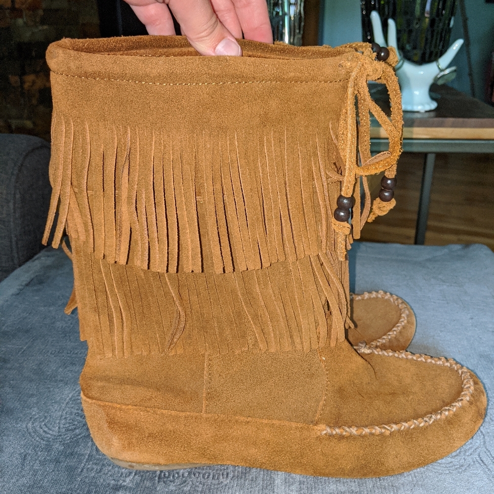 Moccasin boots